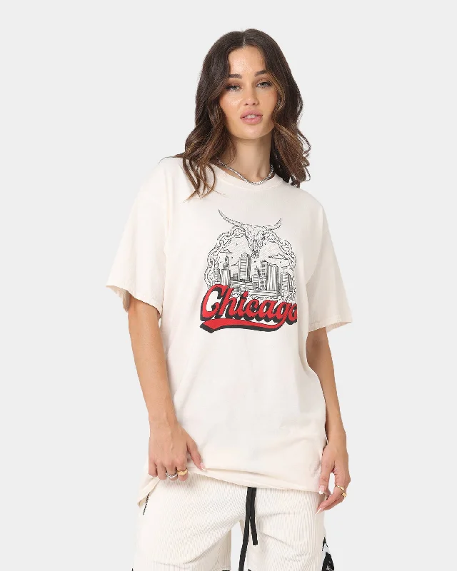 Goat Crew Chicago Drawing Vintage T-Shirt Off White Zippered Front Buttoned Front Snap Front Goat Crew Chicago Drawing Vintage T-Shirt Off White Zippered Front Buttoned Front Snap Front