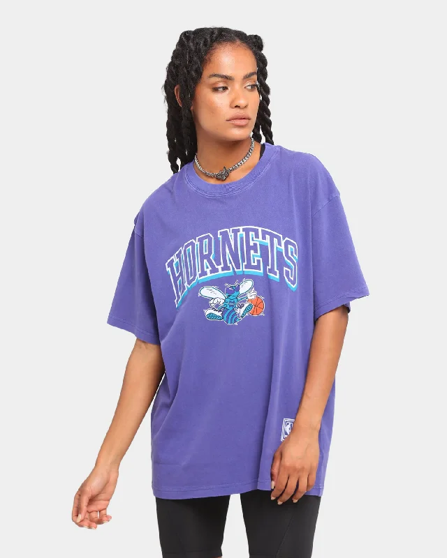 Mitchell & Ness Charlotte Hornets Keyline Logo Vintage T-Shirt Royal Fleece Nylon Spandex Mitchell & Ness Charlotte Hornets Keyline Logo Vintage T-Shirt Royal Fleece Nylon Spandex