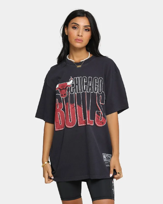 Mitchell & Ness Chicago Bulls Scribble Vintage T-Shirt Faded Black Front Pockets Side Pockets Patch Pockets Mitchell & Ness Chicago Bulls Scribble Vintage T-Shirt Faded Black Front Pockets Side Pockets Patch Pockets