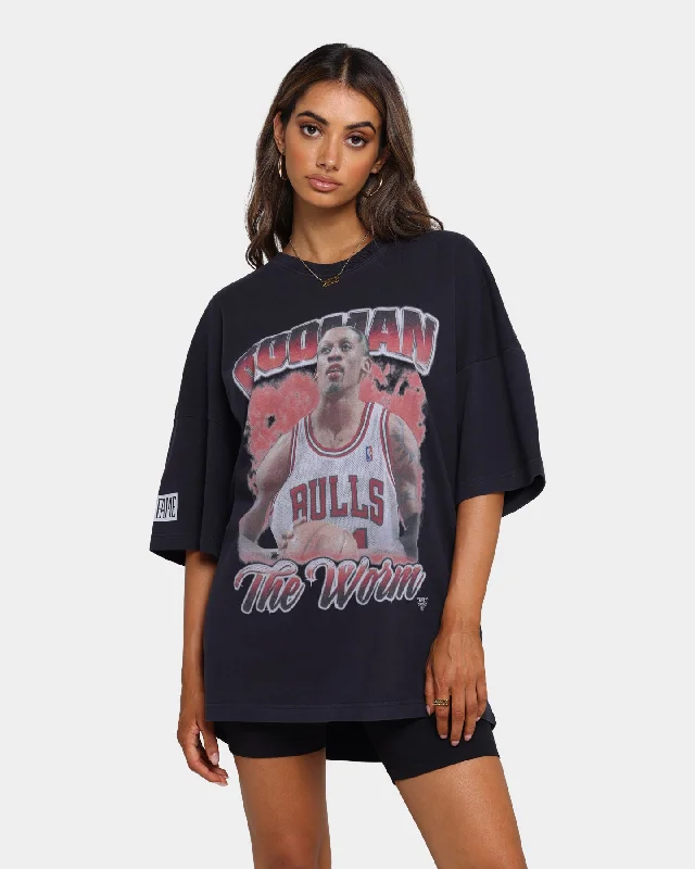 Mitchell & Ness Dennis Rodman Hall Of Fame Oversized Vintage T-Shirt Faded Black Satin Blend Silk Blend Wool Blend Mitchell & Ness Dennis Rodman Hall Of Fame Oversized Vintage T-Shirt Faded Black Satin Blend Silk Blend Wool Blend