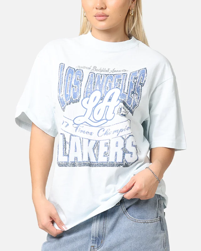 Mitchell & Ness Women's Los Angeles Lakers Sportsmanship T-Shirt Blue Anti-Shrink Durable Soft Mitchell & Ness Women's Los Angeles Lakers Sportsmanship T-Shirt Blue Anti-Shrink Durable Soft