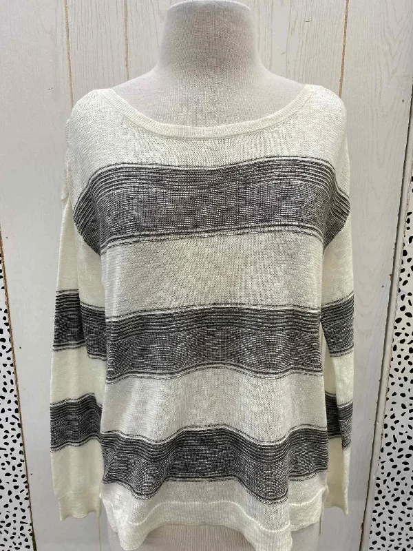 Maurices Cream Womens Size Small Sweater Chenille Blend Fleece Blend Nylon Blend