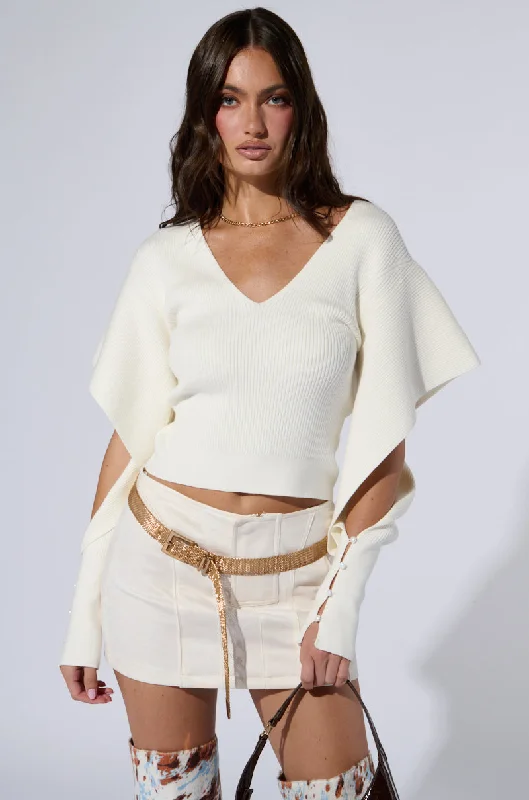 MELANIA LONG SLEEVE FLUTTER SLEEVE SWEATER Fleece Fabric Down Fabric Feather Fabric