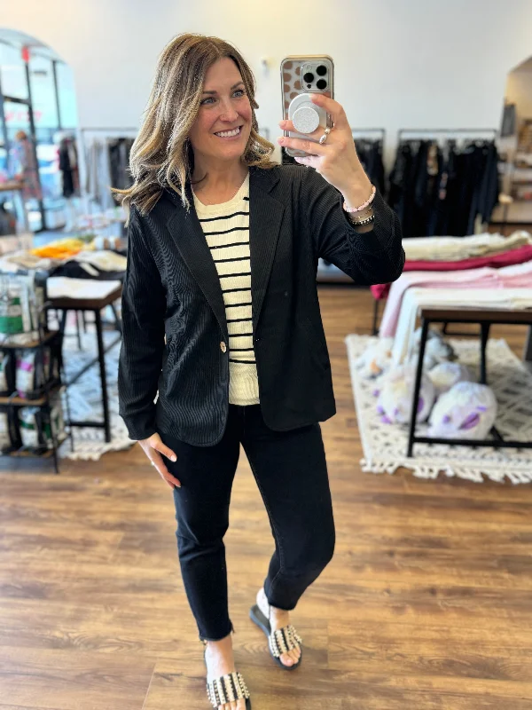 Addison - Placket Sleeve Knit Blazer Women's Classic Blazer
